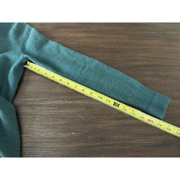 100% Cashmere Sweater Women’s Small Pine Green V-Neck Alex Marie - Picture 7 of 10